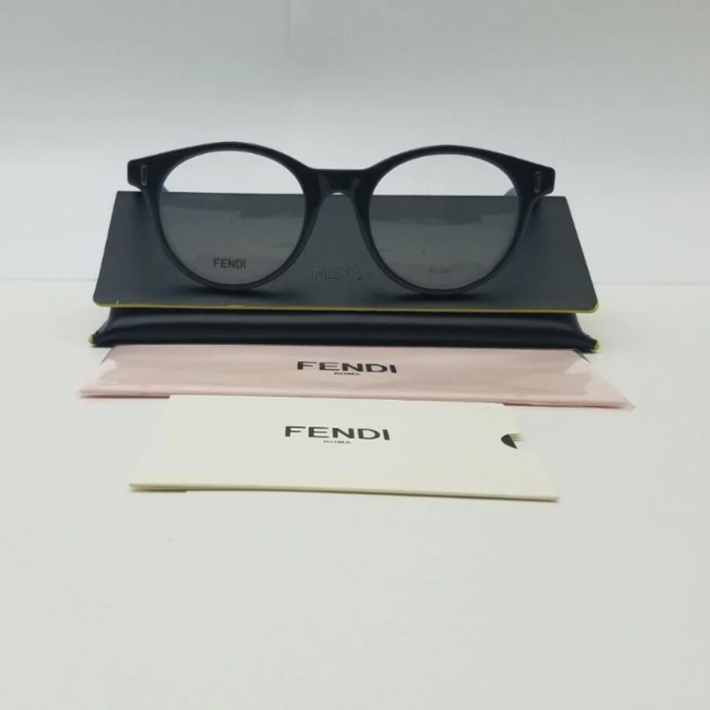Fendi - Picture 2 of 3